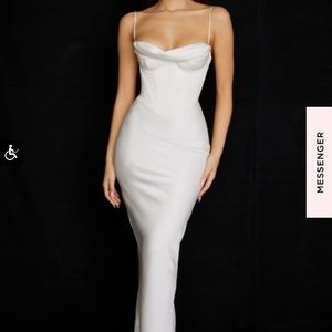 House of CB ‘Charmaine’ dress in XS with bigger cup in the color white